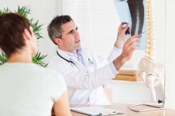 derivación a un especialista en osteocondrose cervical